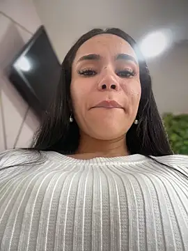 Naatalia online show from December 4, 7:44 pm