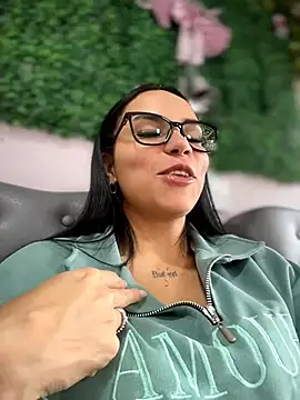 Naatalia online show from May 4, 7:32 pm