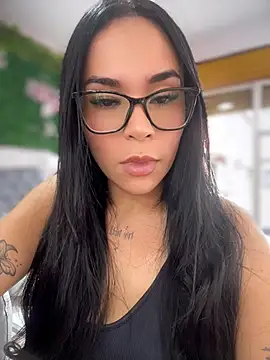 Snapshot of Naatalia chatting on May 29, 5:22 pm Naatalia online show from May 29, 5:22 pm