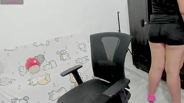 Snapshot of Naoko_7w7 chatting on November 25, 10:54 pm Naoko 7w7 online show from November 25, 10:54 pm