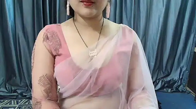 Snapshot of goldiwets chatting on February 16, 10:32 am goldiwets online show from February 16, 10:32 am