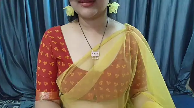 Snapshot of goldiwets chatting on February 18, 7:54 am goldiwets online show from February 18, 7:54 am