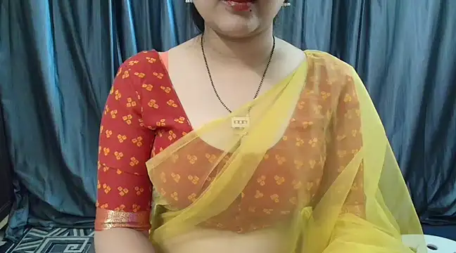 Snapshot of goldiwets chatting on February 18, 1:22 pm goldiwets online show from February 18, 1:22 pm