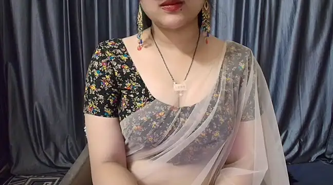 Snapshot of goldiwets chatting on March 3, 7:21 am goldiwets online show from March 3, 7:21 am