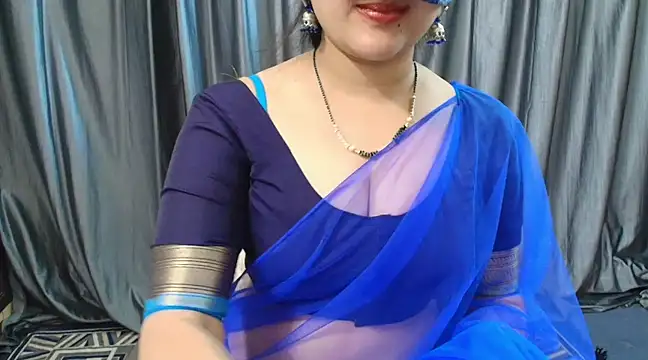 Snapshot of goldiwets chatting on March 18, 10:46 am goldiwets online show from March 18, 10:46 am