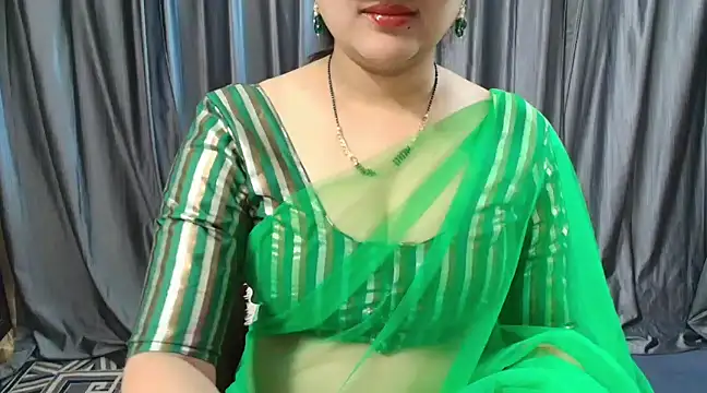 Snapshot of goldiwets chatting on March 19, 4:03 am goldiwets online show from March 19, 4:03 am