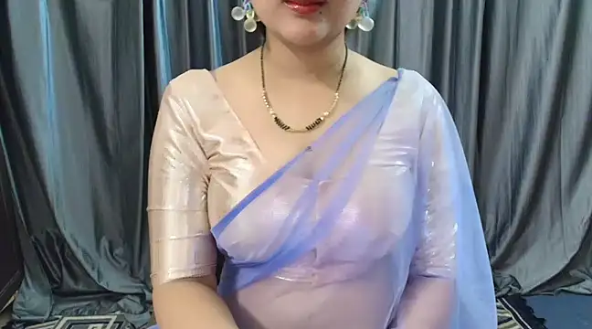 Snapshot of goldiwets chatting on March 23, 2:59 am goldiwets online show from March 23, 2:59 am