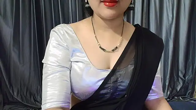 Snapshot of goldiwets chatting on October 4, 3:48 am goldiwets online show from October 4, 3:48 am