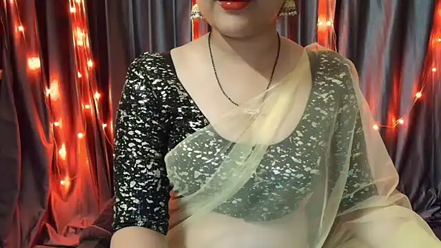 Snapshot of goldiwets chatting on October 29, 3:20 am goldiwets online show from October 29, 3:20 am