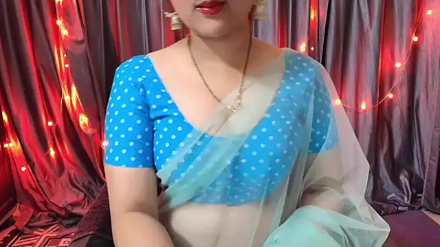 Snapshot of goldiwets chatting on October 30, 3:30 am goldiwets online show from October 30, 3:30 am