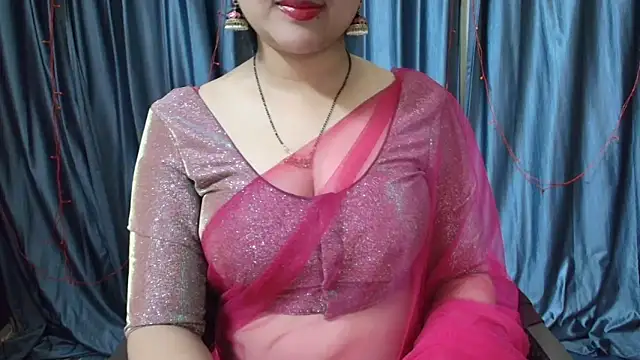 Snapshot of goldiwets chatting on November 4, 2:21 am goldiwets online show from November 4, 2:21 am