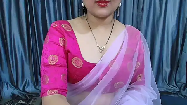 Snapshot of goldiwets chatting on November 29, 8:17 am goldiwets online show from November 29, 8:17 am