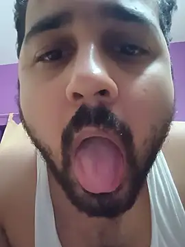 Snapshot of susthovai chatting on June 10, 1:32 pm susthovai online show from June 10, 1:32 pm