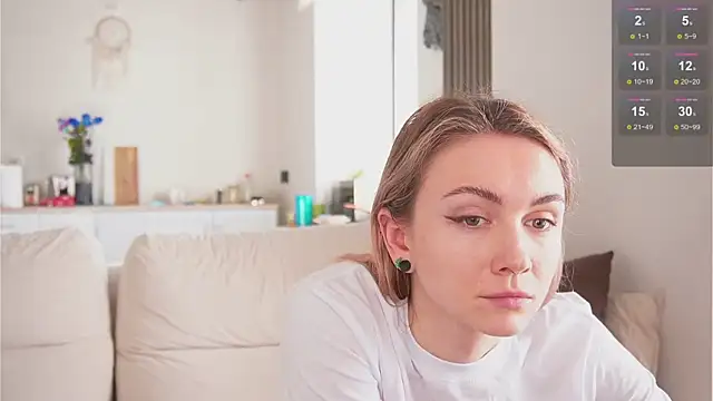 Snapshot of Limy_Sweet chatting on February 20, 8:17 am Limy Sweet online show from February 20, 8:17 am