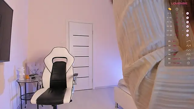 GentleMiss online show from October 18, 8:42 pm