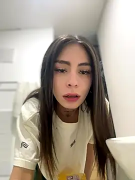 Snapshot of candycami19 chatting on October 13, 6:13 am candycami19 online show from October 13, 6:13 am