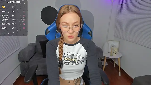 Snapshot of Elizabeth_sarmiento chatting on February 28, 9:55 pm Elizabeth sarmiento online show from February 28, 9:55 pm