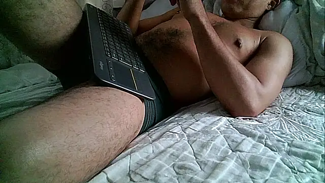 Snapshot of mchdo09 chatting on April 5, 9:01 pm mchdo09 online show from April 5, 9:01 pm