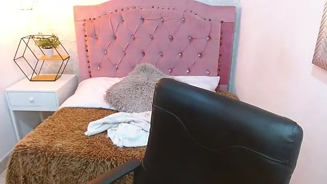 Snapshot of camilah_tk chatting on November 5, 7:36 pm camilah tk online show from November 5, 7:36 pm