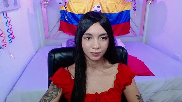 Snapshot of camilah_tk chatting on June 13, 3:15 am camilah tk online show from June 13, 3:15 am
