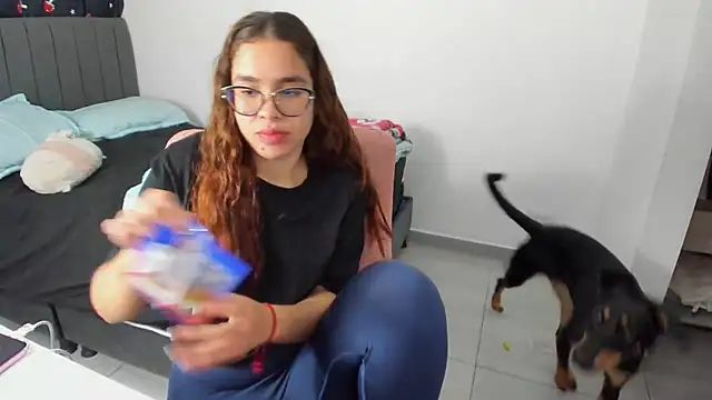 Snapshot of Greciaruiz_ chatting on October 10, 12:53 am Greciaruiz online show from October 10, 12:53 am