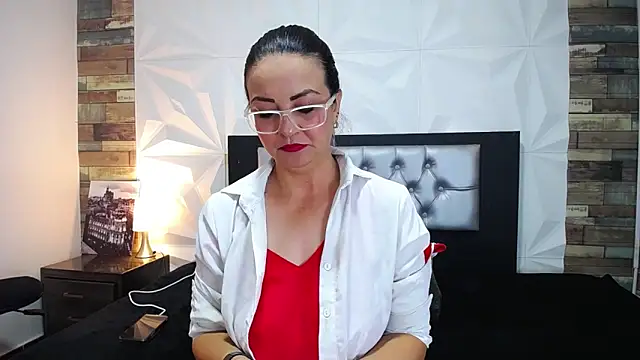 Snapshot of Azaahara_ chatting on February 22, 11:02 am Azaahara online show from February 22, 11:02 am