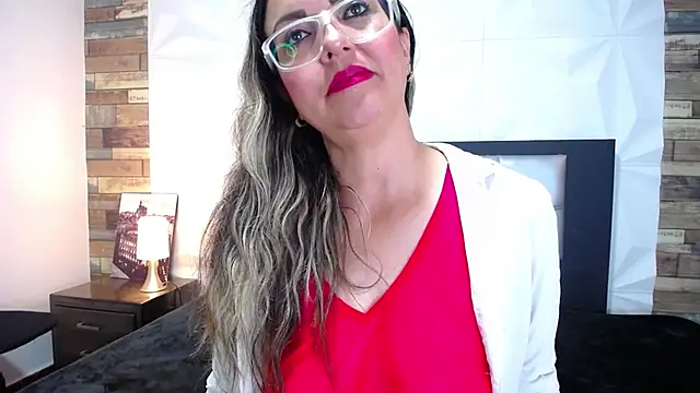 Snapshot of Azaahara_ chatting on March 18, 2:04 pm Azaahara online show from March 18, 2:04 pm