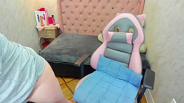 Snapshot of Lianngrace chatting on May 15, 2:35 pm Lianngrace online show from May 15, 2:35 pm