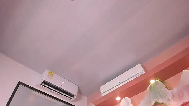 SofiaBennett  online show from November 4, 12:26 pm