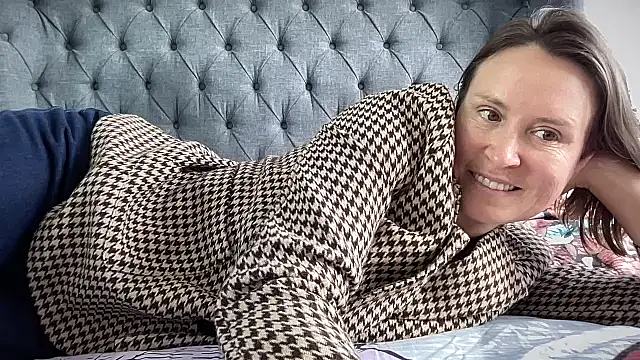 Snapshot of eatmypie69 chatting on September 11, 9:31 am eatmypie69 online show from September 11, 9:31 am