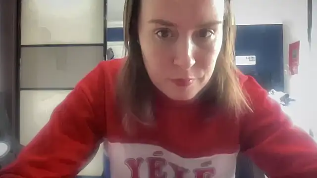 Snapshot of eatmypie69 chatting on February 23, 9:50 am eatmypie69 online show from February 23, 9:50 am