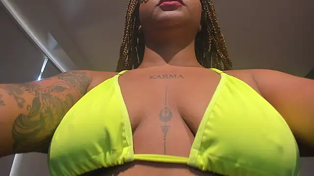 ZahraRose online show from March 4, 3:04 pm