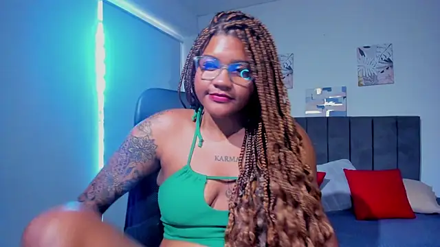 ZahraRose online show from March 13, 6:45 pm