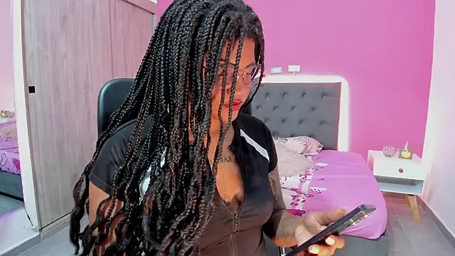 ZahraRose online show from November 23, 2:06 pm