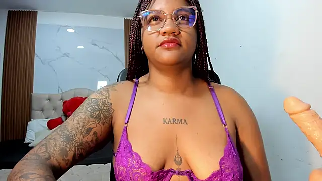 ZahraRose online show from February 23, 11:40 am