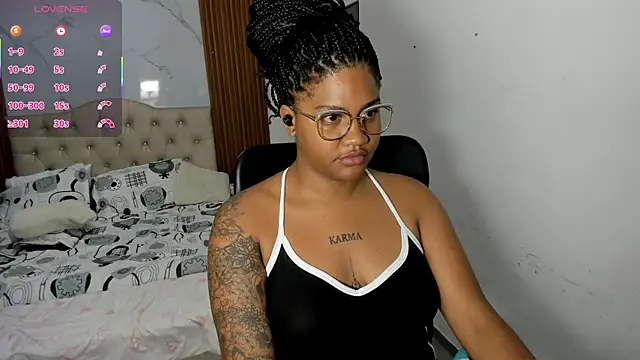 ZahraRose online show from April 29, 11:14 am
