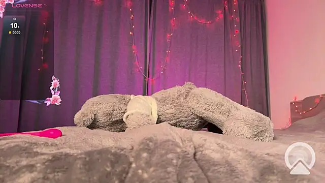 Snapshot of Ellise-Sugar chatting on March 2, 3:13 am Ellise-Sugar online show from March 2, 3:13 am