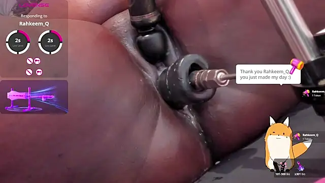 Snapshot of AdaBenneth chatting on November 15, 9:28 am AdaBenneth online show from November 15, 9:28 am