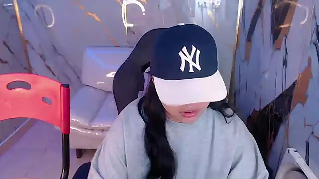 melany rouse18 online show from October 4, 1:53 pm