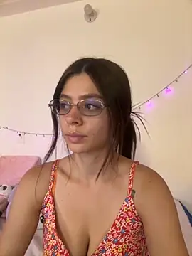 Snapshot of Danna_Myst chatting on October 25, 9:09 pm Danna Myst online show from October 25, 9:09 pm