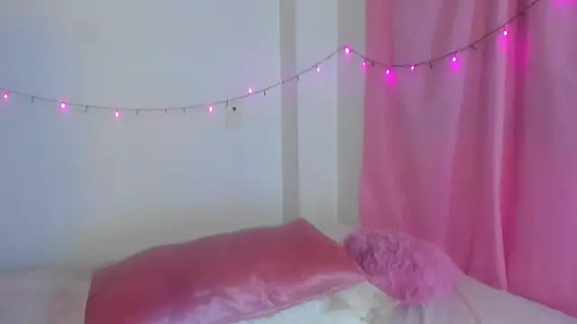 Snapshot of Danna_Myst chatting on November 26, 11:50 pm Danna Myst online show from November 26, 11:50 pm