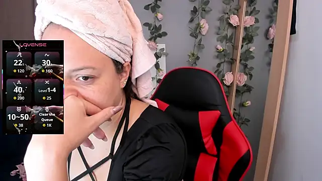 Snapshot of Baby_Asshley chatting on June 11, 7:01 pm Baby Asshley online show from June 11, 7:01 pm