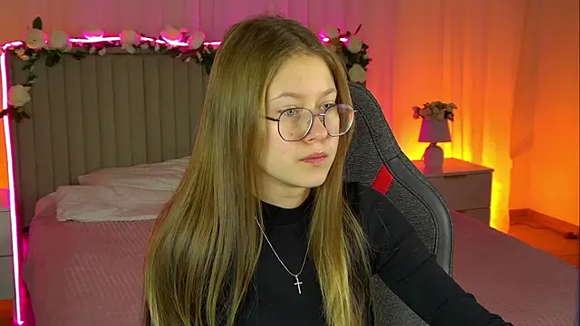 EveMundie online show from November 3, 6:14 am