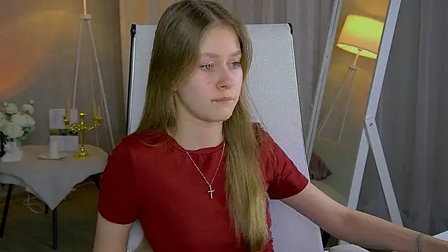 EveMundie online show from March 3, 9:15 am