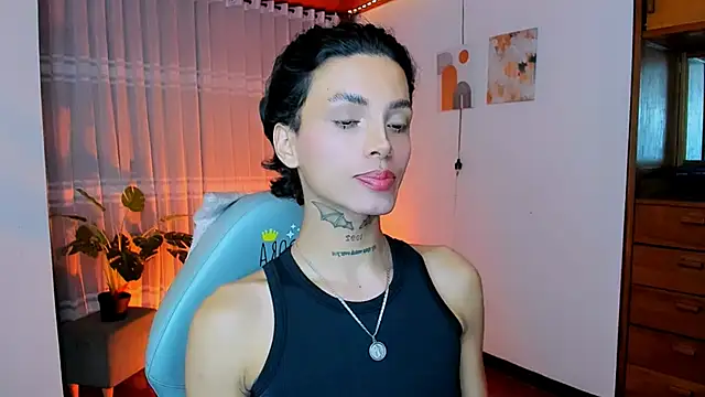 Snapshot of nilam_valker chatting on June 16, 12:57 am nilam valker online show from June 16, 12:57 am