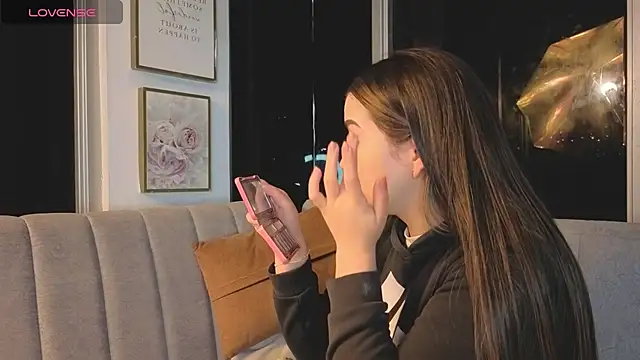 Snapshot of Ivanna_West chatting on May 8, 10:09 am Ivanna West online show from May 8, 10:09 am