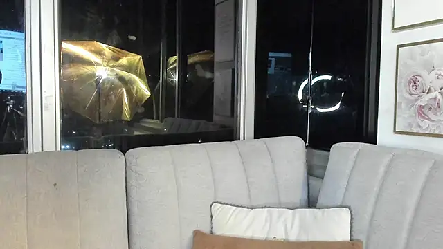Snapshot of Ivanna_West chatting on June 16, 9:56 am Ivanna West online show from June 16, 9:56 am