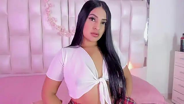 Snapshot of KathaDias chatting on October 21, 4:02 am KathaDias online show from October 21, 4:02 am