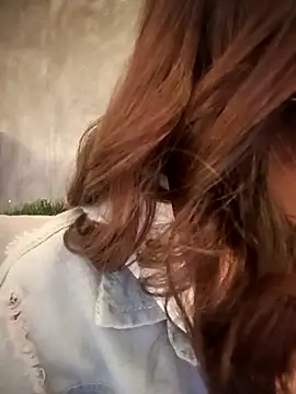 Snapshot of EmmaSulivan chatting on November 26, 11:44 am EmmaSulivan online show from November 26, 11:44 am