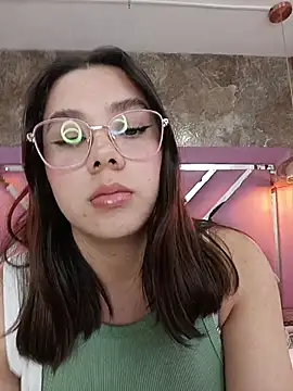 Snapshot of EmmaSulivan chatting on May 11, 2:45 pm EmmaSulivan online show from May 11, 2:45 pm